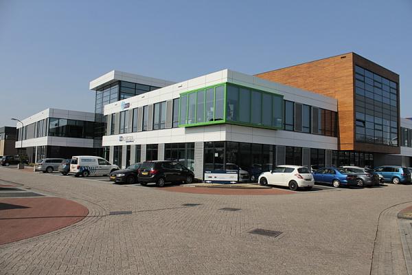 Restyling bedrijfspand Hardinxveld-Giessendam